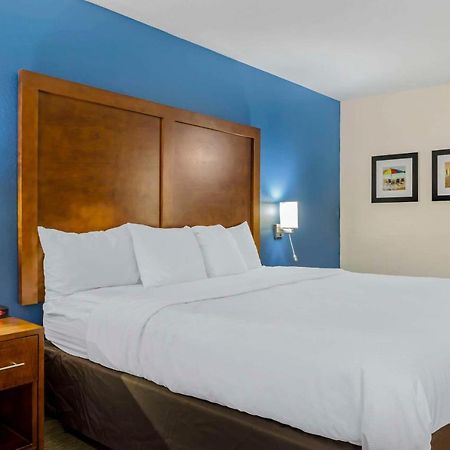 Comfort Inn Garner Clayton I-40 Экстерьер фото